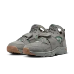 Corteiz y Nike se reúnen con Gully Grey Huarache1